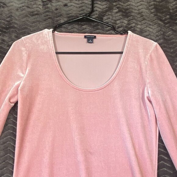 J.Crew/Jeans Pink Velvet Long-Sleeve Scoop Neck Bodysuit Womens size Small - Picture 2 of 7